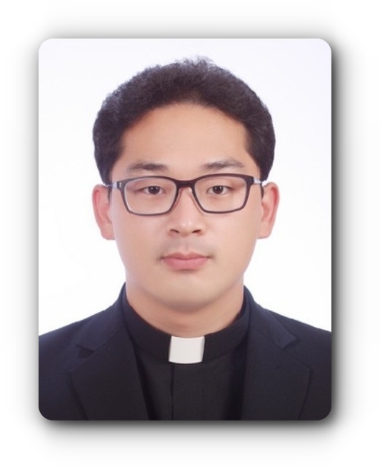 Fr. 주경환(십자가요한).jpg